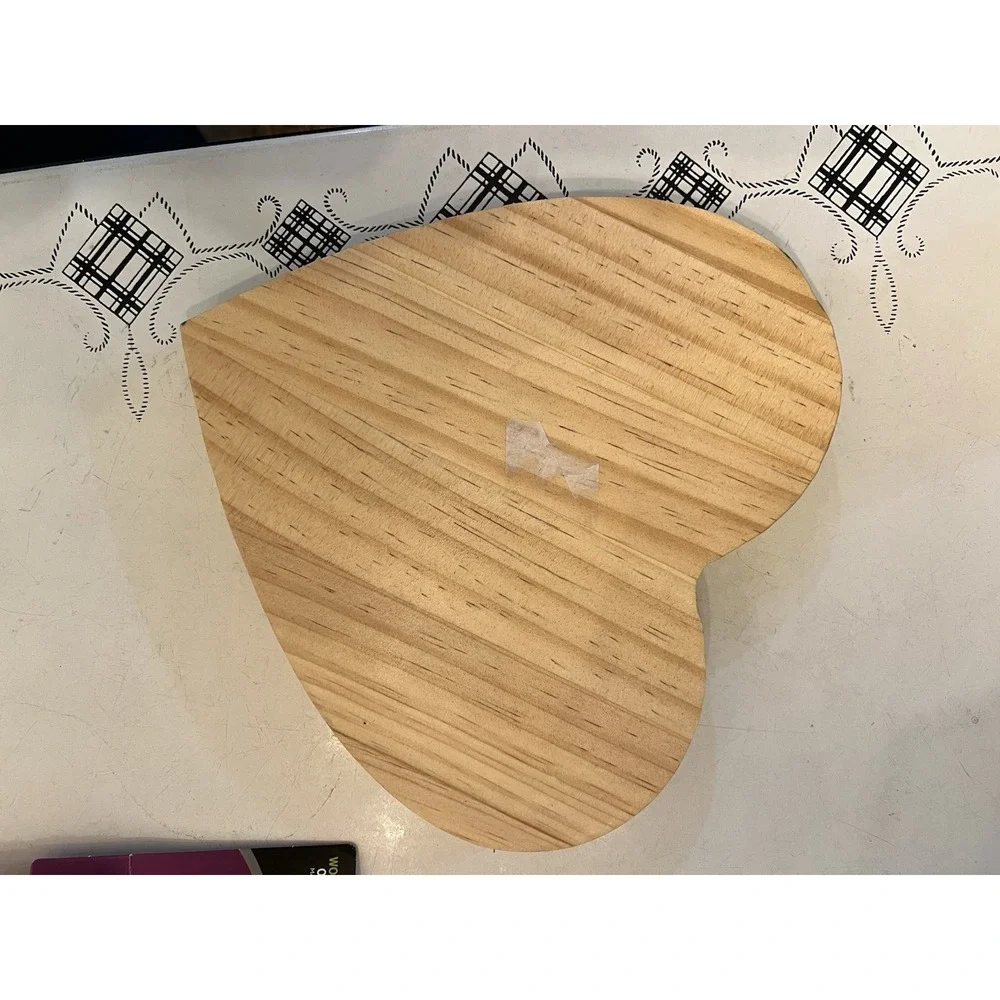 New Wooden Heart Shaped Prayer Bowl Brand New Great Gift Religious Crosses